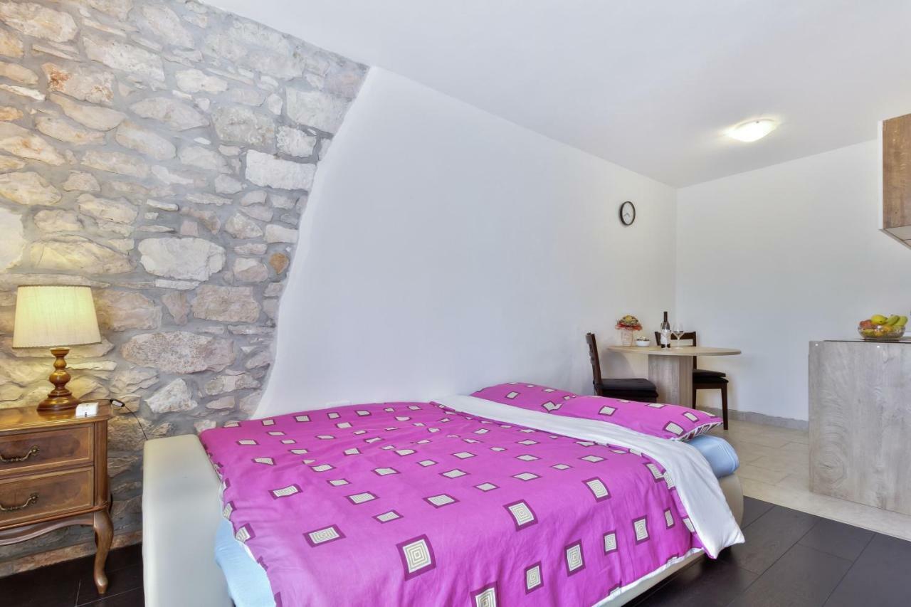Apartmani Anna Umag Exterior photo