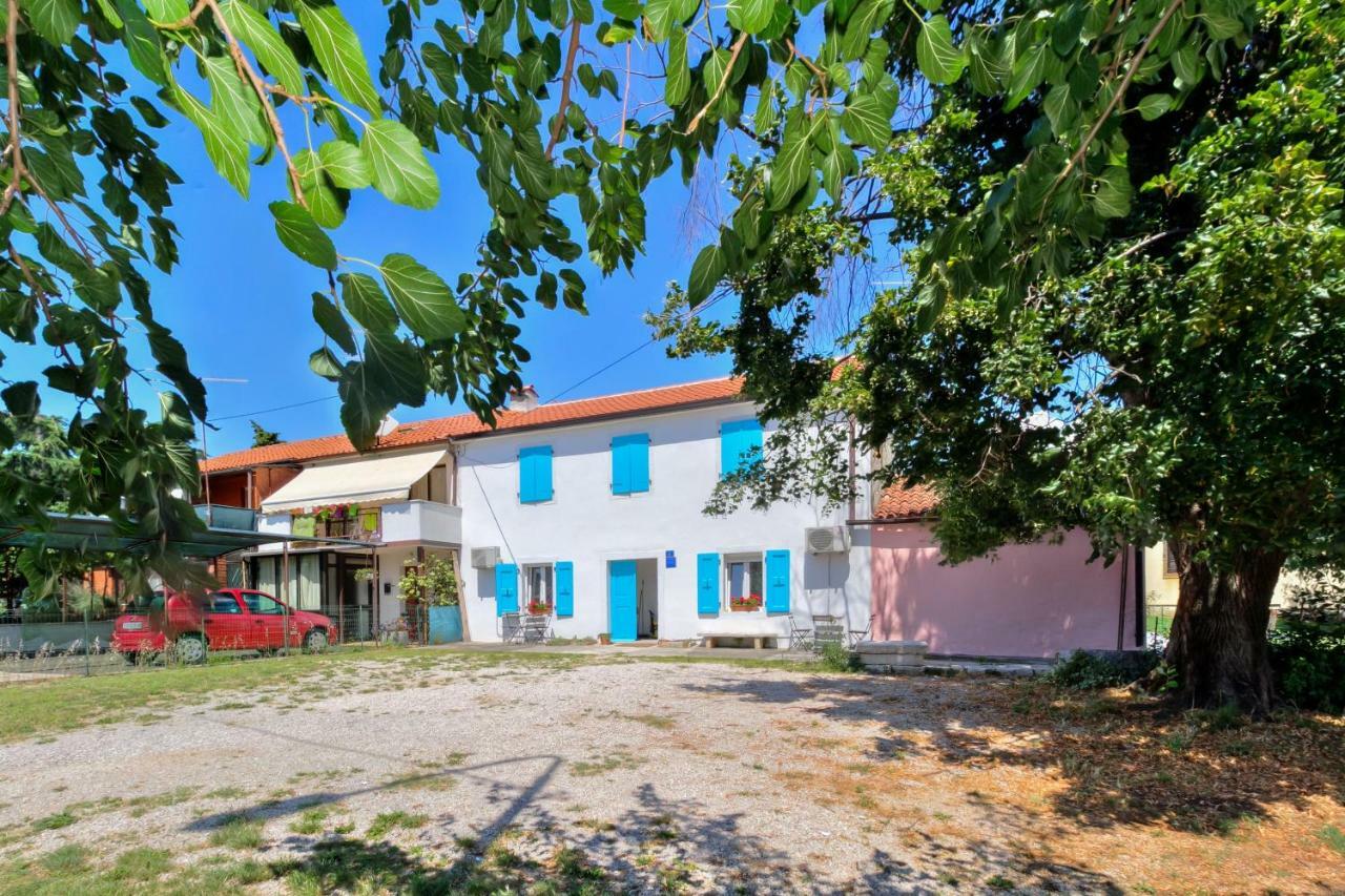 Apartmani Anna Umag Exterior photo